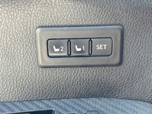 Used 2015 Toyota RAV4 Limited w/ Technology Package FWD image 24