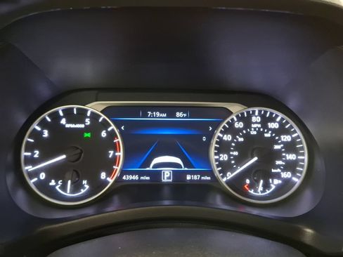 Used 2024 Nissan Sentra SR w/ SR Premium Package FWD image 20