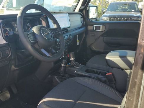 New 2026 Jeep Gladiator Sport image 18