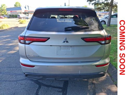 Used 2022 Mitsubishi Outlander ES AWD/4WD image 7