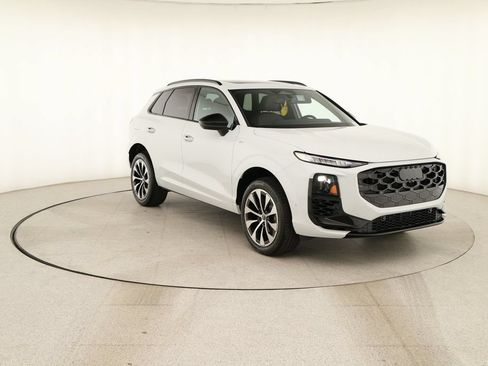 New 2026 Audi Q3 quattro 2.0T AWD/4WD image 9