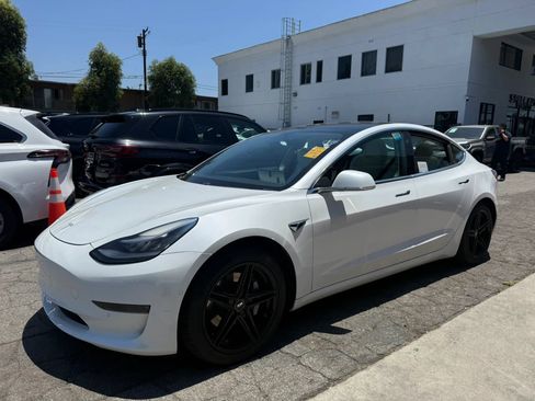 Used 2020 Tesla Model 3 RWD image 3