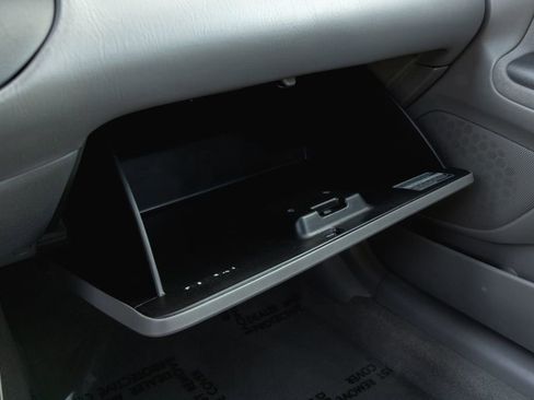 Used 2005 Toyota Camry LE FWD image 22