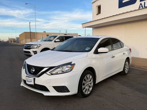 Used 2017 Nissan Sentra SV image 5