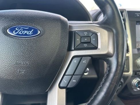 Used 2017 Ford F150 Platinum w/ Equipment Group 701A Luxury image 40