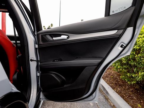 New 2025 Alfa Romeo Stelvio Sprint image 33