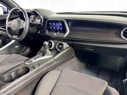 Used 2019 Chevrolet Camaro LT w/ RS Package image 28