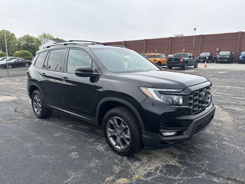 Used 2024 Honda Passport TrailSport image 11
