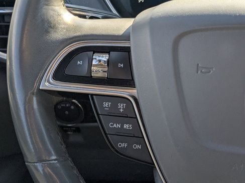 Used 2019 Lincoln Nautilus Reserve AWD/4WD image 21
