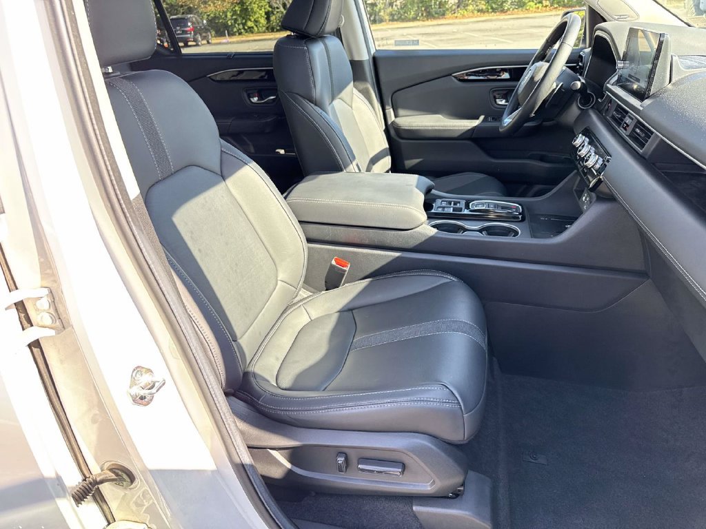 Used 2024 Honda Pilot Touring image 7