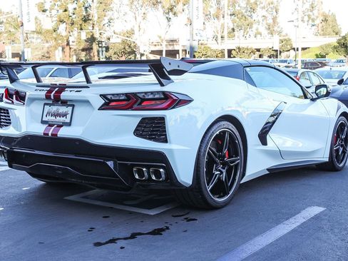 Used 2023 Chevrolet Corvette Stingray Premium Conv w/ Z51 Performance Package image 6