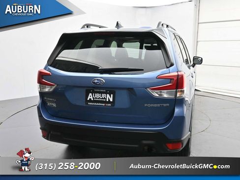 Used 2024 Subaru Forester Premium AWD/4WD image 4