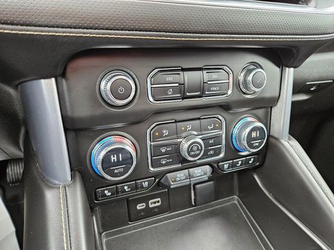 Used 2023 GMC Yukon SLT image 29