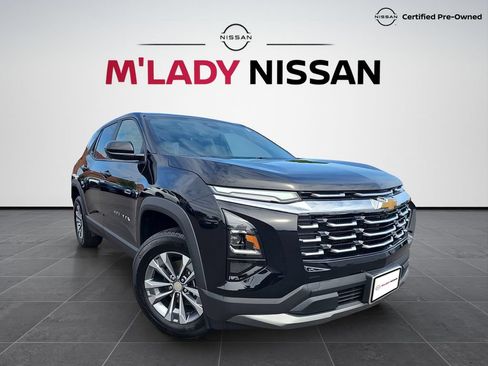 Used 2026 Chevrolet Equinox LT AWD/4WD image 1