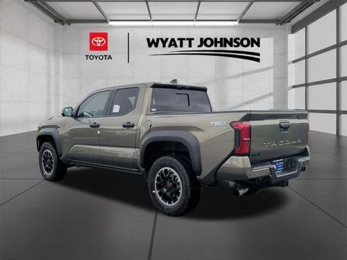 New 2026 Toyota Tacoma TRD Off-Road AWD/4WD image 3