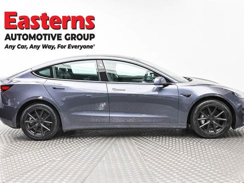 Used 2023 Tesla Model 3 Standard Range image 4