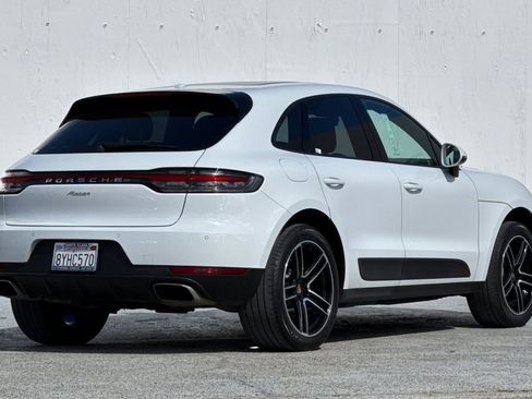 Used 2021 Porsche Macan w/ Premium Package AWD/4WD image 3