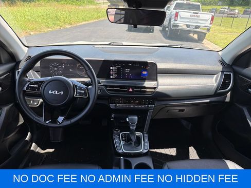 Used 2024 Kia Seltos EX AWD/4WD image 14