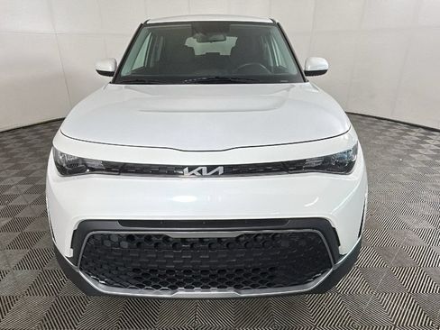 Used 2024 Kia Soul LX FWD image 8