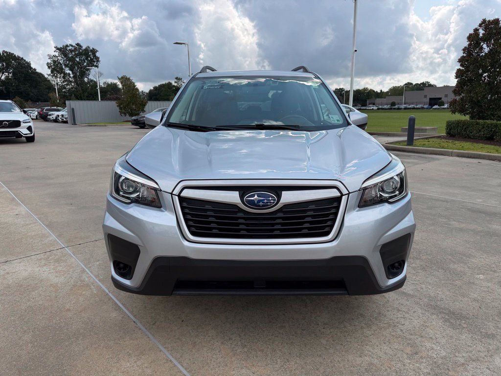 Used 2019 Subaru Forester Premium w/ All-Weather Package AWD/4WD image 8