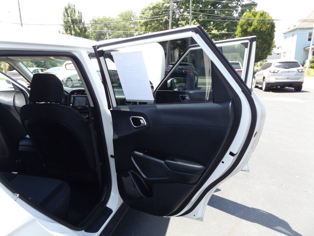 Used 2020 Kia Soul S FWD image 26