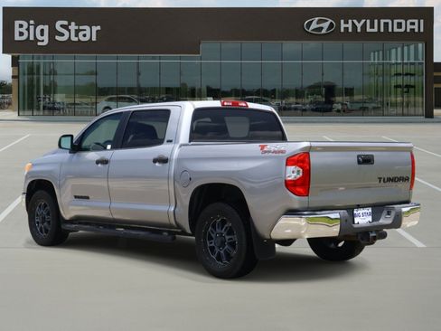 Used 2017 Toyota Tundra SR5 w/ SR5 Upgrade Package RWD image 3