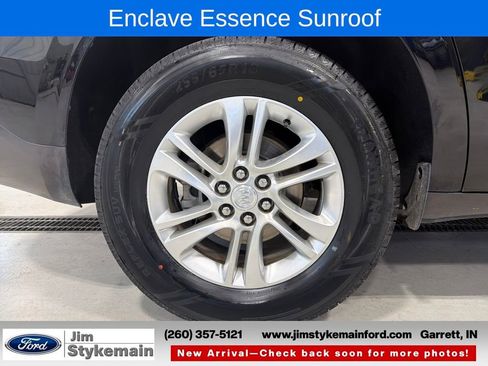 Used 2021 Buick Enclave Essence w/ Sound and Sites Package FWD image 9