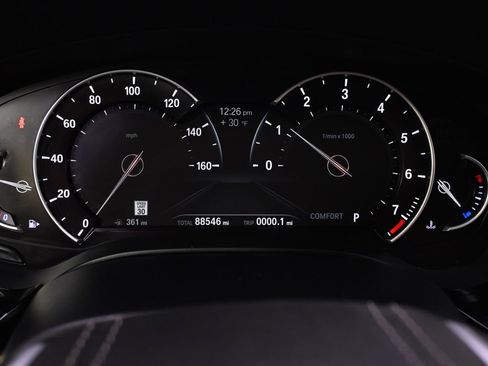 Used 2017 BMW 540i xDrive image 25