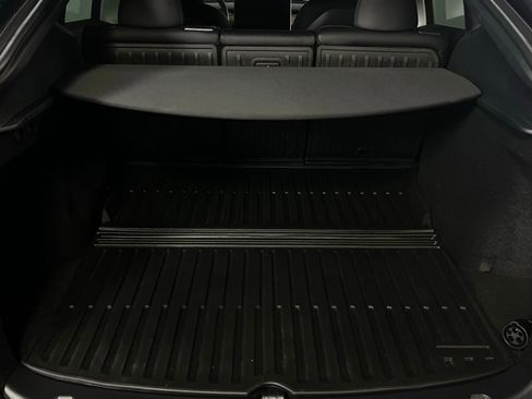 Used 2023 Tesla Model Y Performance image 25