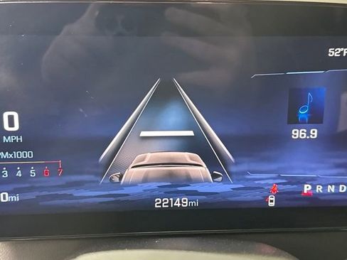 Used 2025 Chevrolet Traverse LT image 18