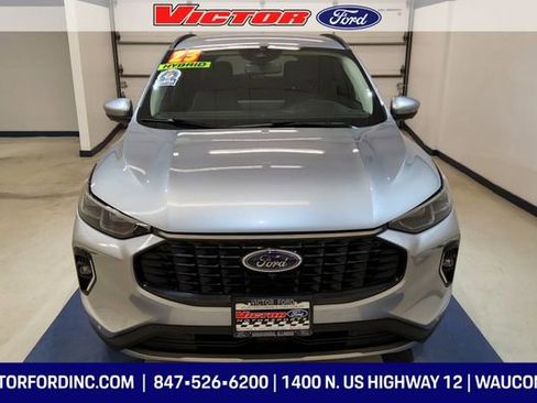 Used 2023 Ford Escape Platinum w/ Premium Technology Package AWD/4WD image 7
