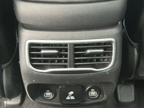 Used 2023 Hyundai Santa Fe Limited image 14