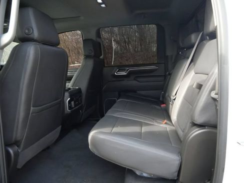 Used 2025 Chevrolet Silverado 2500 LTZ w/ LTZ Premium Package AWD/4WD image 32