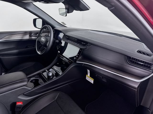 New 2026 Jeep Grand Cherokee Altitude AWD/4WD image 31