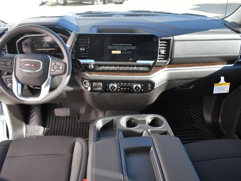 New 2026 GMC Sierra 1500 SLE w/ Preferred Package image 16