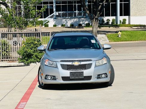Used 2012 Chevrolet Cruze LT w/ RS Package FWD image 2