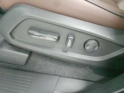 Used 2024 Honda Pilot Elite image 17