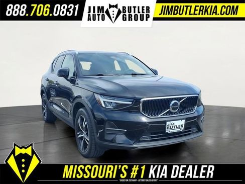 Used 2023 Volvo XC40 B5 Core AWD/4WD image 28
