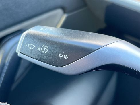 Used 2020 Tesla Model Y Long Range image 25