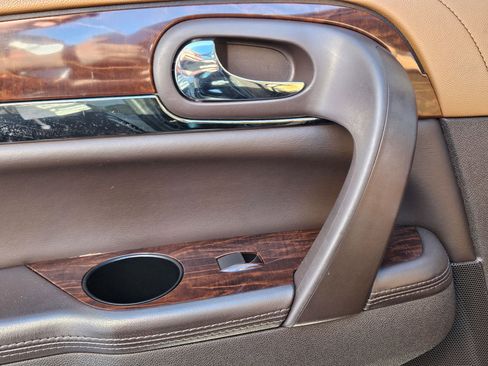 Used 2014 Buick Enclave Leather w/ Trailering Provision Package image 22