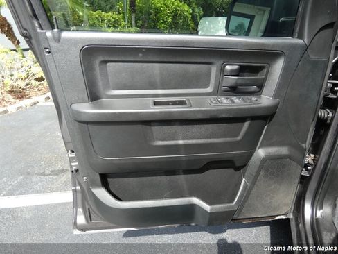 Used 2018 RAM 1500 Express RWD image 40