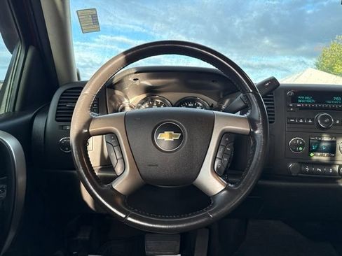 Used 2013 Chevrolet Silverado 1500 LT AWD/4WD image 18