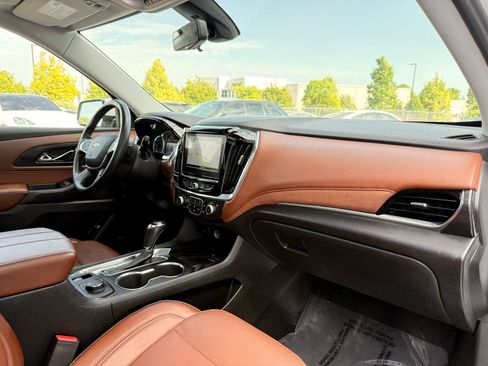 Used 2018 Chevrolet Traverse High Country AWD/4WD image 27