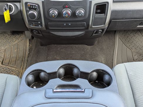 Used 2017 RAM 1500 Classic SLT AWD/4WD image 19