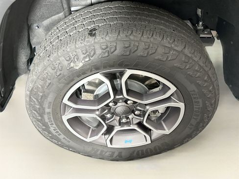 Used 2022 Jeep Grand Cherokee Trailhawk AWD/4WD image 11