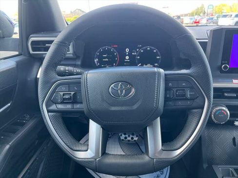Certified 2025 Toyota Tacoma TRD Sport AWD/4WD image 15