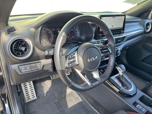 Used 2022 Kia Forte GT w/ GT Technology Package FWD image 12