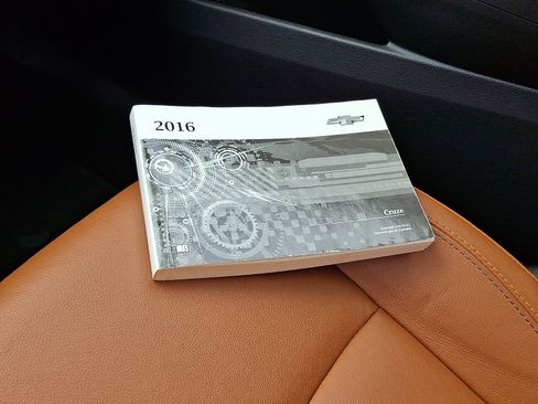 Certified 2016 Chevrolet Cruze Premier FWD image 30