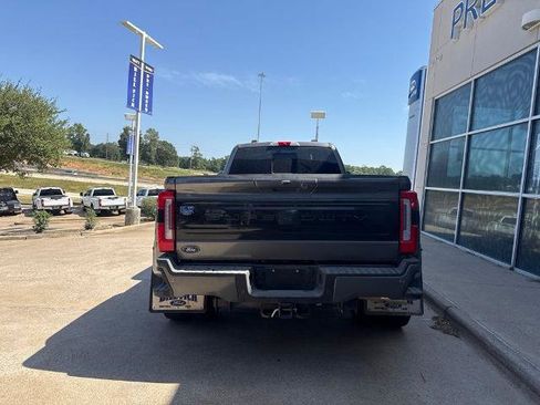 Certified 2025 Ford F450 Platinum w/ FX4 Off-Road Package AWD/4WD image 6