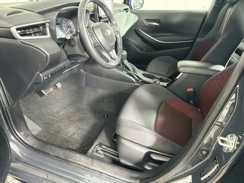 Used 2024 Toyota Corolla SE image 9